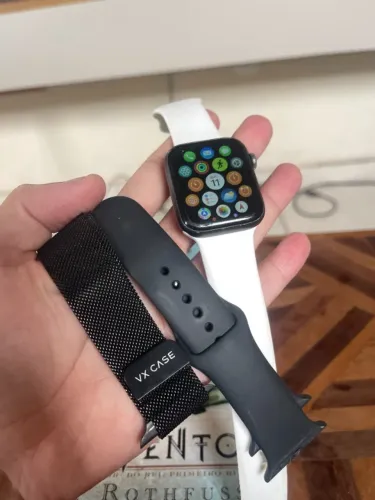 Apple Watch Series 4 44 mm com Brindes
