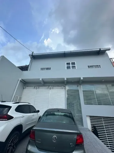 Prédio Comercial 4 Andares Ideal para Clinicas/Escritórios/Empresas/Escolas na Praça 14