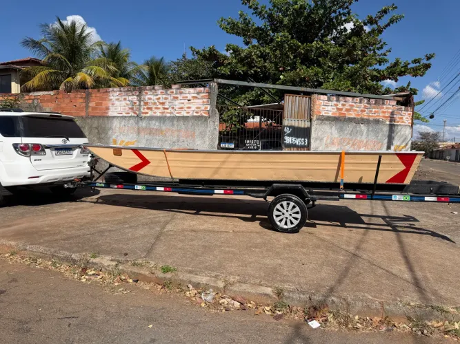 Barco canoa marreco 5,50 Veneza 2025 motor 15hp mercury
