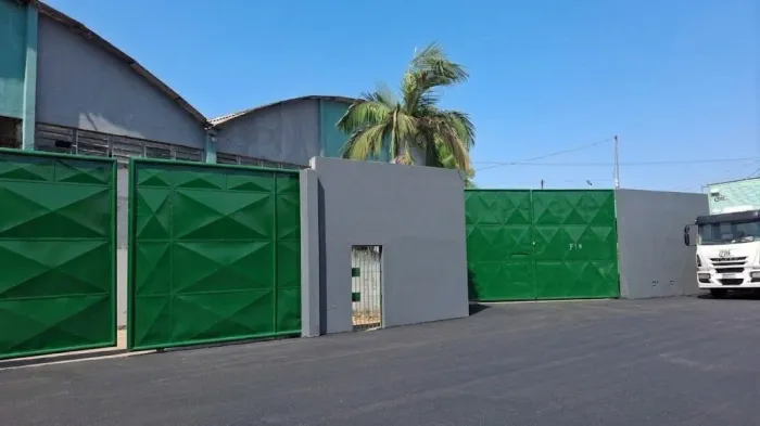 ALUGA-SE Galpão Industrial 1.000m² | Tapanã | Pé Direito Alto + Escritórios