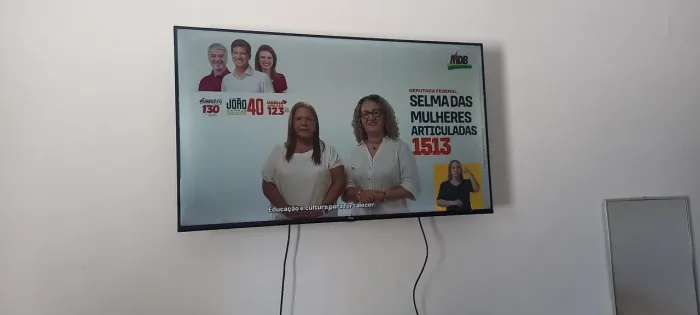 TV TCL 43 POLEGADAS Á VENDA .