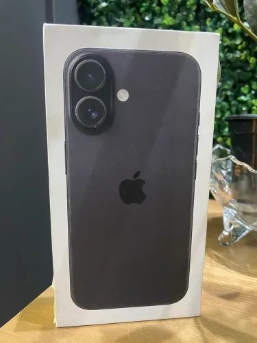iPhone 16 Novo LACRADO 