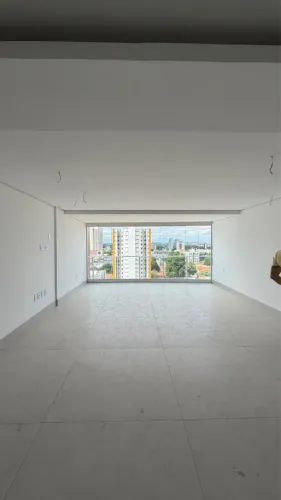 C- Apartamento a venda no Jóquei