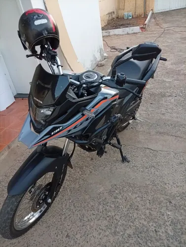 Moto Honda semi nova XRE 190. KM 8.300