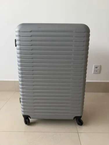 Mala de viagem grande com trava
