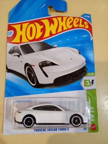 Hot Wheels Porsche Taycan Turbo S