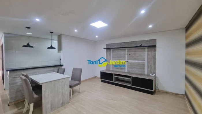 Casa com 3 dormitórios para alugar, 95 m² por R$ 2.960,00/mês - Vila Camilópolis - Santo A