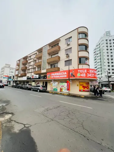 Apartamento para aluguel no Centro de Criciúma.