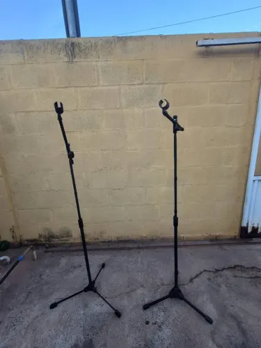 Vendo dois pedestal suporte para microfone