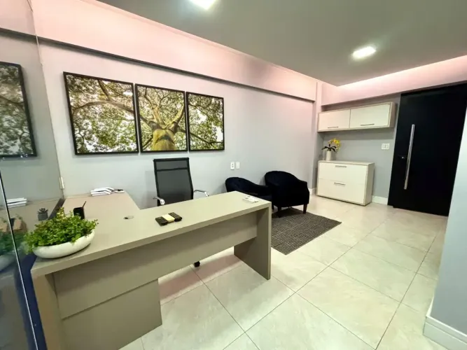 Sala Comercial no Infinity Corporate MOBILIADA por apenas R$ 5 mil!!