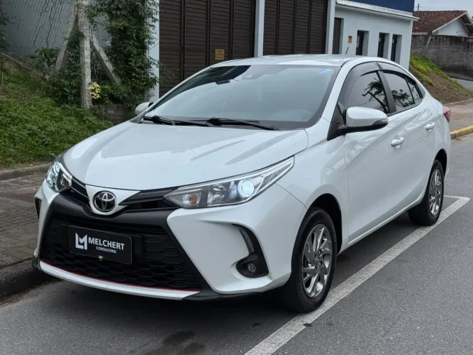 Toyota Yaris XS Sedan 1.5 Flex 16V 4P Aut. 2023