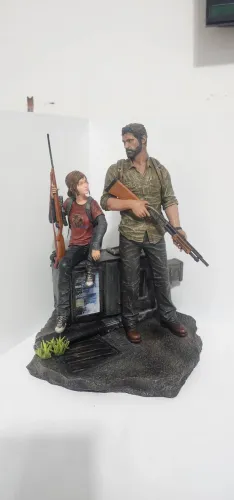 Estatua the last of us post pandemic somente a figura