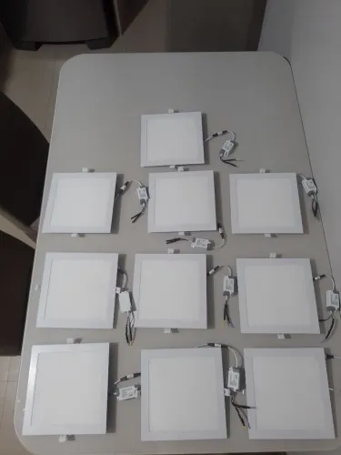Kit com 10 Painéis LED Lumanti Quadrados de Embutir