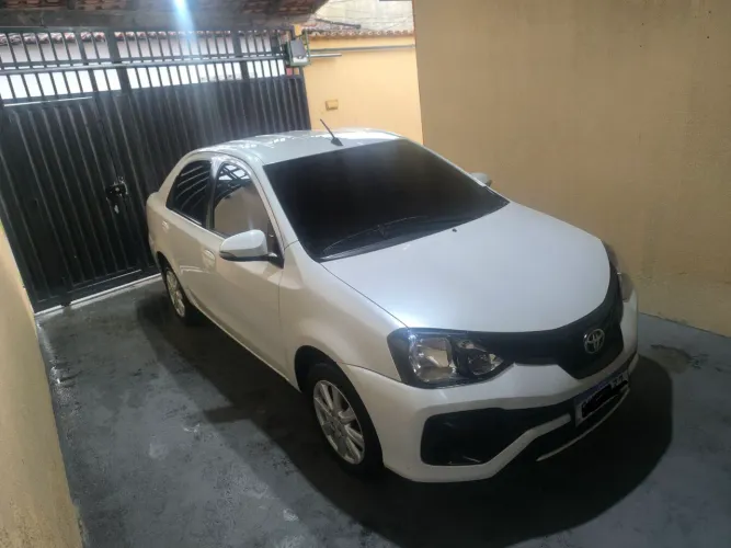 Toyota Etios X Plus Sedan 1.5 Flex 16V 4P Aut. 2021
