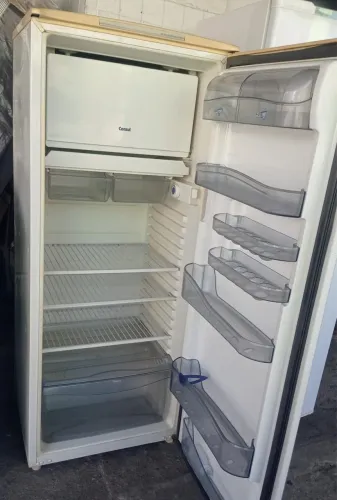 Geladeira cônsul 320L