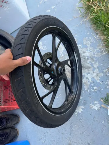 Pé de galinha dianteira completa