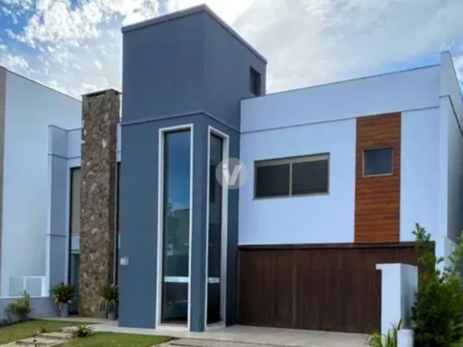 Casa alto padrão em Condomínio Fechado