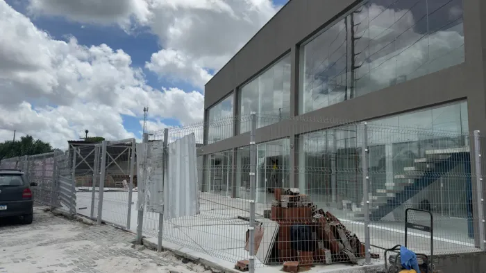 Galeria nova na via expressa
