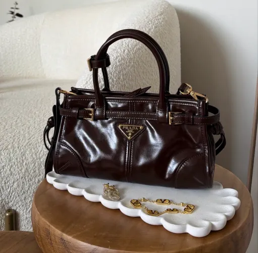 Bolsa Prada Bonnie marrom - 32cm - em couro