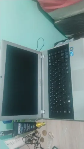 Vendo notebook pegando só está sem HD sem placa de vídeo sem carregador bateria dura bem 