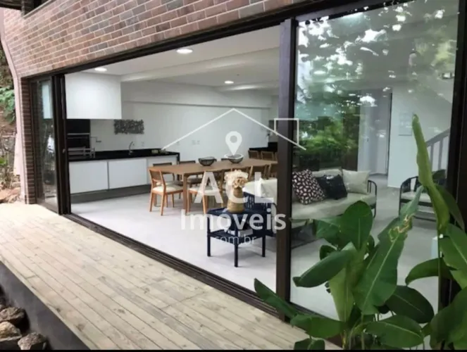 CASA EM CONDOMINIO NO CANTO DIREITO DE CAMBURI PE NA AREIA - CA0039.