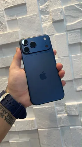 iPhone 17 pro max 256 azul