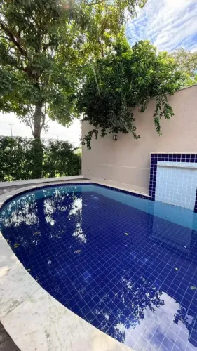 Casa .Cond. Florais Cuiaba- 250m ²-Planejado-Piscina - 3 Quartos -SdSuite Master- Florais 