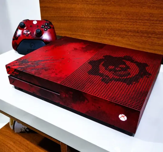 Xbox One S edição Gears 4 