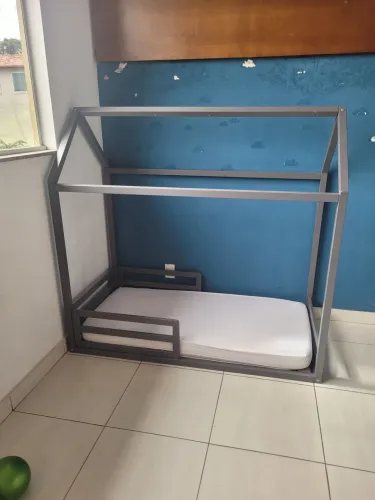 Cama montessoriana