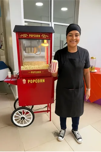 Aluguel de carrinho de pipoca personalizado com sua marca