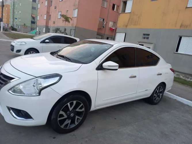 Nissan Versa Unique 1.6 16V Flex 4P Mec. 2016