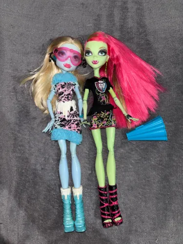 Monster High Abbey e Vênus