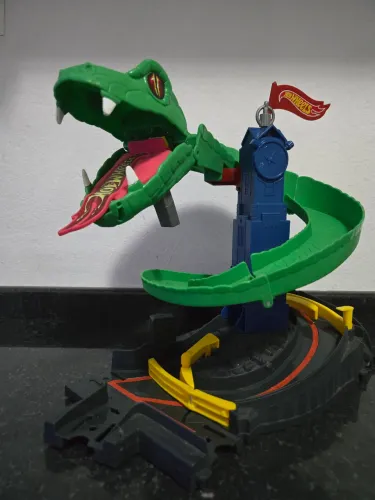 Pista hotwheels Cobra
