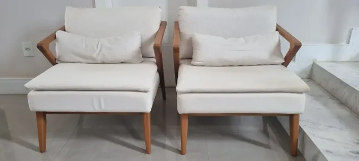 Duas poltronas Carmen 