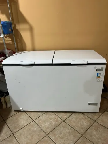 Freezer cônsul 534 Litros perfeito estado.