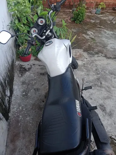 Moto Factor( 125 ) (2015 )