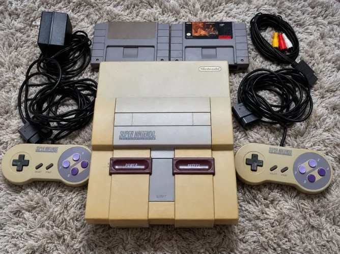 Super Nintendo Original + 2 Controles Originais + Fita Super Mario World<br><br>