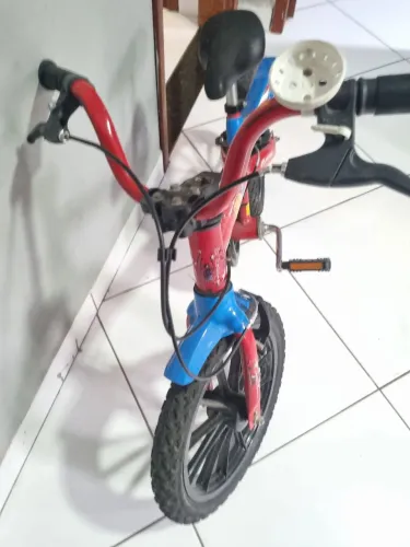 Bicicleta homem aranha