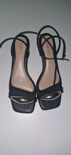 Sapato preto lindíssimo n39