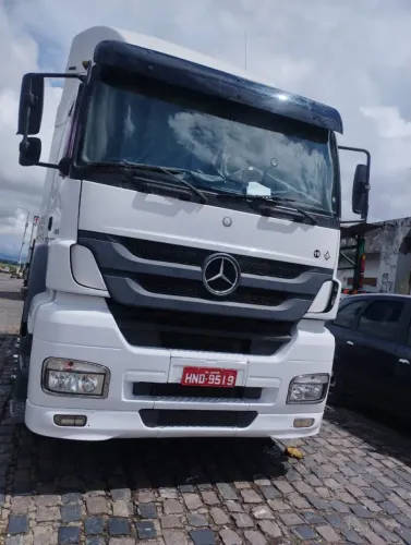Axor 2035 muito novo