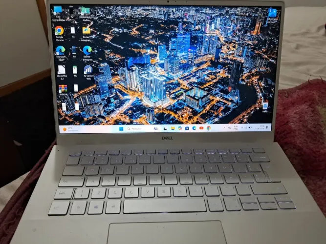 Notebook com ótimas configurações 