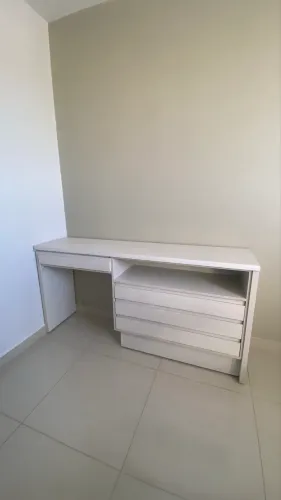 Escrivaninha em MDF