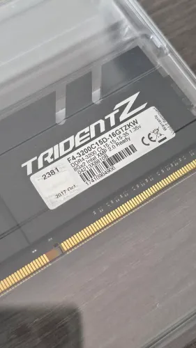 Memória DDR4 16gb (2x8gb) Gskill Trident Z 300 MHz Samsung B-die