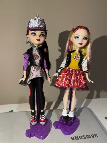 Ever After High Apple e Raven Schools Spirit 