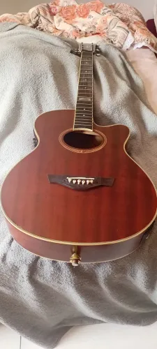 Violão Tagima Dallas Mahogany com detalhe no cavalete