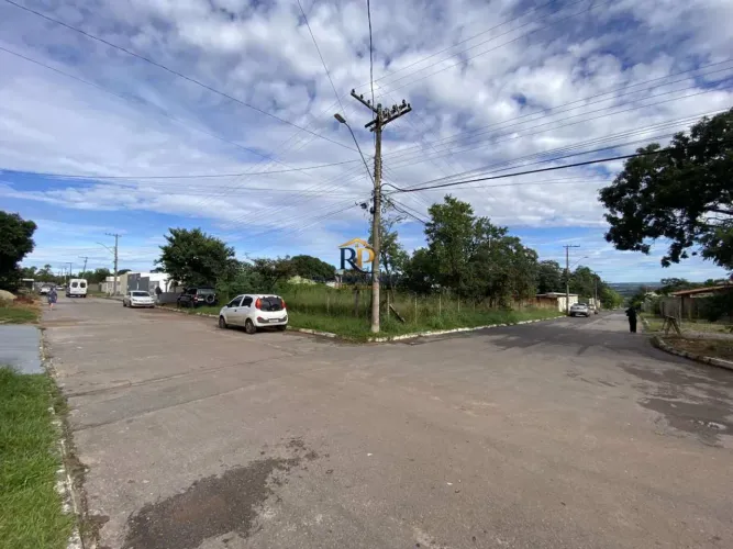 Lote de esquina 1.000m² no Mansões Entre Lagos Etapa 3 ideal para 3 casas