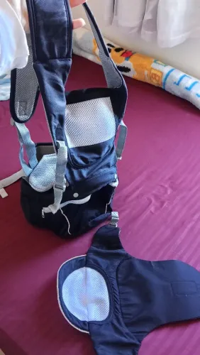 Canguru com assento para bebê