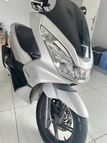 PXC 150 ano 2018 com baixo km .