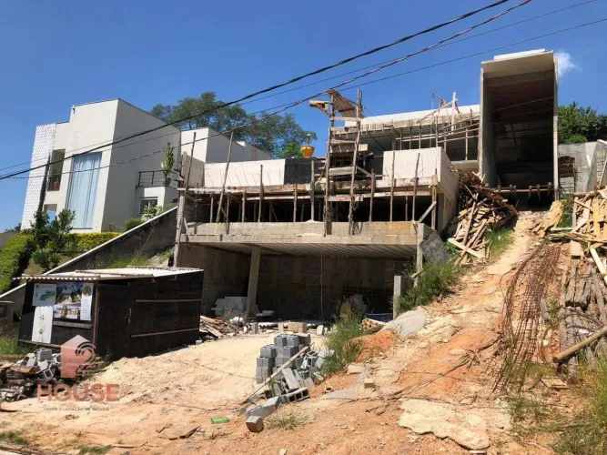 Casa em obra à venda por R$ 1.500.000 - Condomínio Reserva Ibirapitanga - Santa Isabel/SP