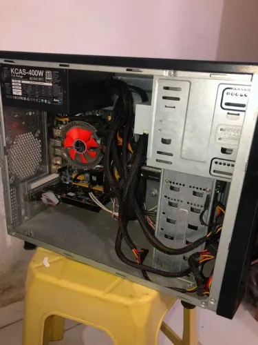 Computador para estudos.